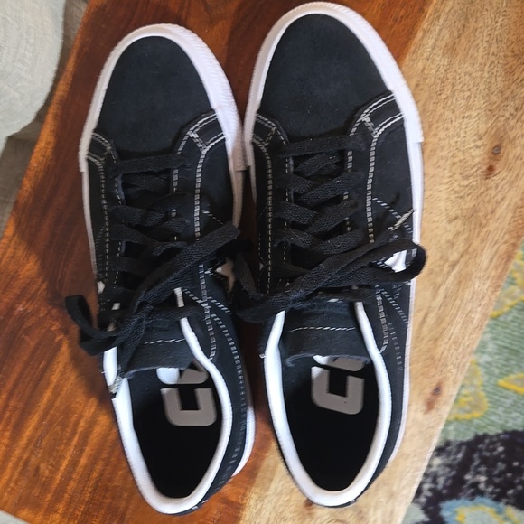 Converse Unisex Black Star Sneakers - 6.5 MEN/8 WOMEN - Picture 7 of 8